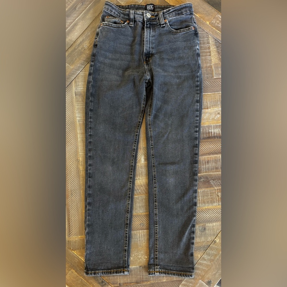BDG Girlfriend High-Rise Gray Denim Jeans Size 27